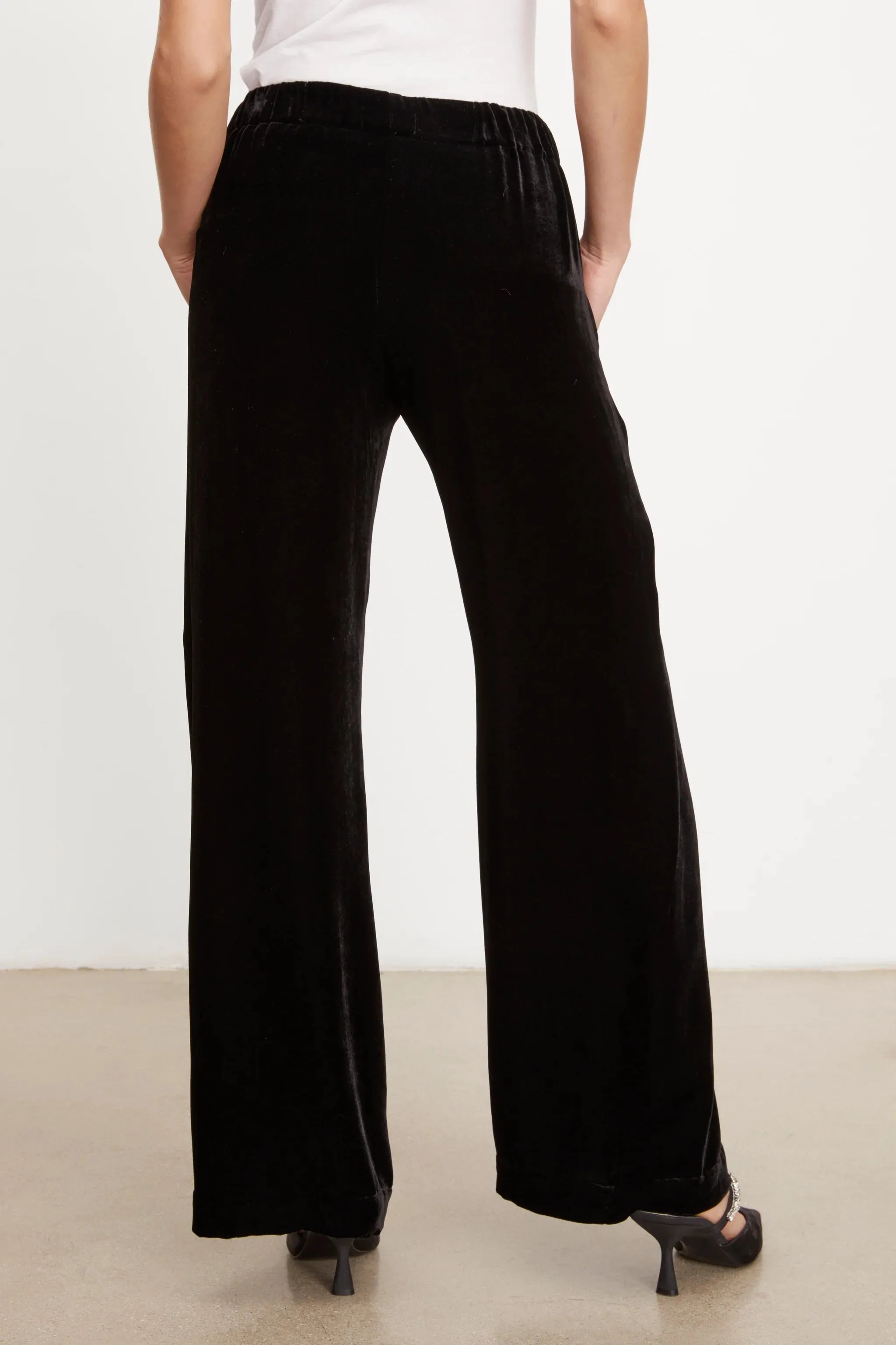Velvet by Graham & Spencer Frida Black Velvet Pant